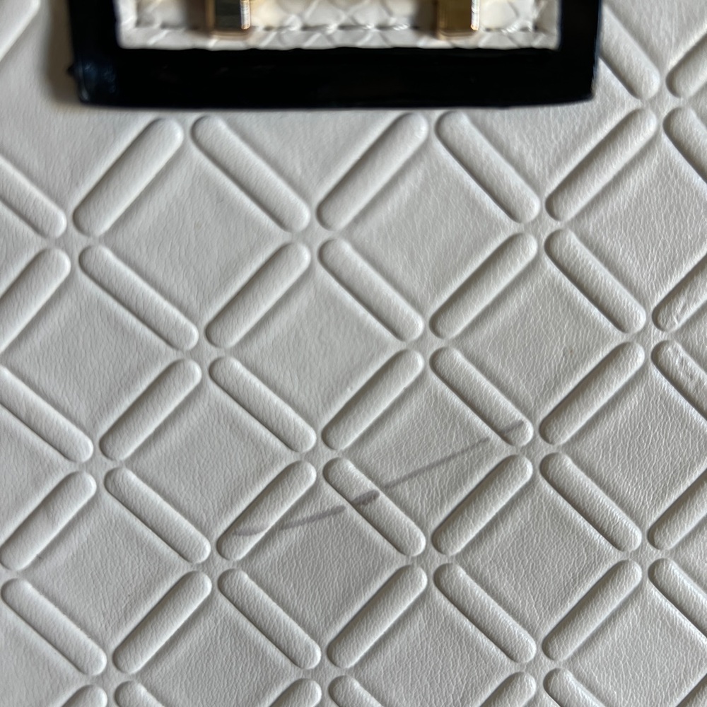 Antonio Melani Elegant White and Black Women Handbag in plastic leather Dillards - Picture 9 of 10